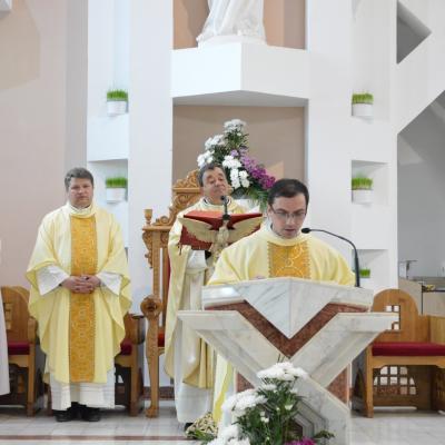 17 aprilie: Bacău: Încredinţarea mandatului ministrantului în Parohia "Sfântul Nicolae"