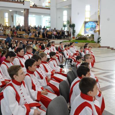 17 aprilie: Bacău: Încredinţarea mandatului ministrantului în Parohia "Sfântul Nicolae"