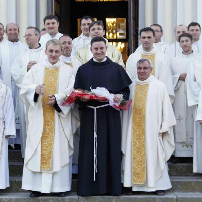 4 septembrie: Luizi-Călugăra: Profesiune solemnă