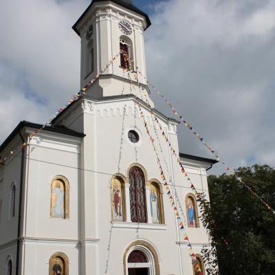 25 septembrie: Solca: Resfinţirea bisericii