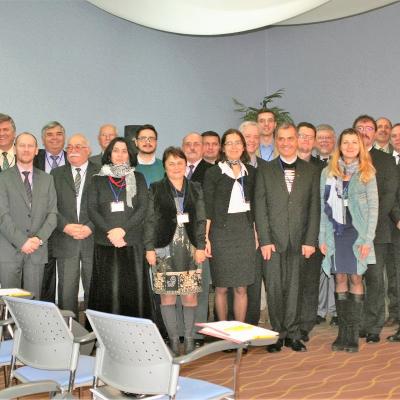 19 octombrie: Bucureşti: Adunarea Generală a Societăţii Biblice Interconfesionale din România (SBIR)