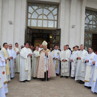 22 octombrie: Iaşi: Pelerini din Decanatul de Iaşi la poarta sfântă. Foto: Gabriel Iulian Cocianga