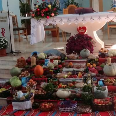 30 octombrie: Roman: Sărbătoarea recoltei şi a recunoştinţei în Parohia "Inima Neprihănită a Mariei"