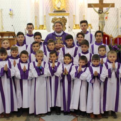 27 noiembrie: Baraţi: "Iată-mă". Un nou mandat pentru ministranţii parohiei