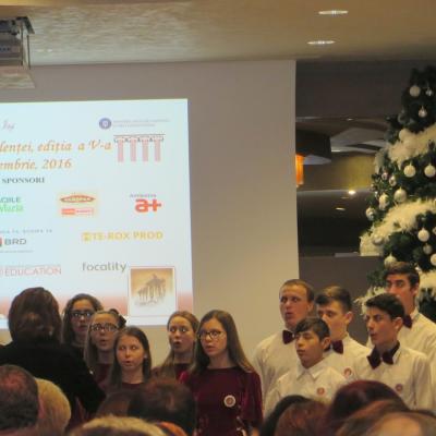 15 decembrie: Iaşi: Premianţi catolici la Gala Excelenţei în Educaţie
