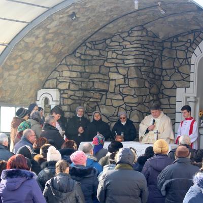 2 februarie: Baraţi: Persoane consacrate împreună