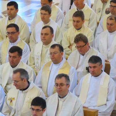 13 aprilie: Iaşi: Liturghia crismei