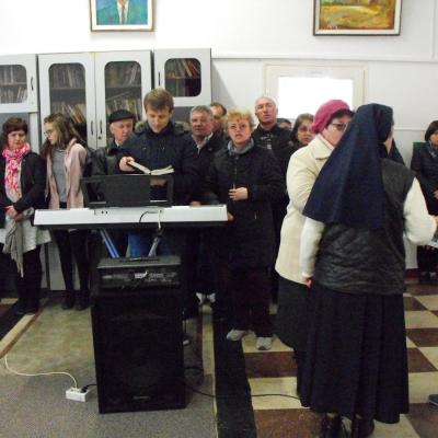 17 aprilie: Iaşi "Sfânta Tereza": Credincioşii din comunitate au trăit bucuria Învierii împreună cu bolnavii de la spitalul Pădureni-Grajduri