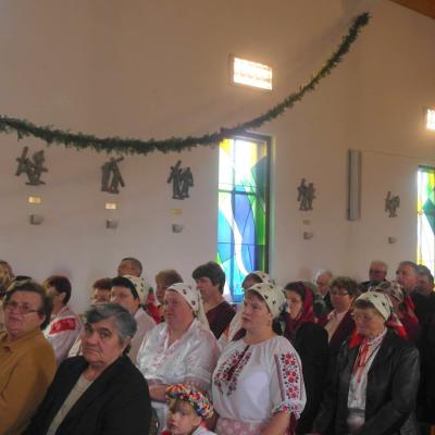 6 mai: Poiana Micului: Sfinţirea statuii sfintei Fecioare Maria de la Fatima
