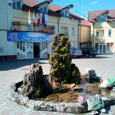 20 mai: Oneşti: Jubileu de 25 de ani de misiune în România al Surorilor lui Isus Răscumpărătorul