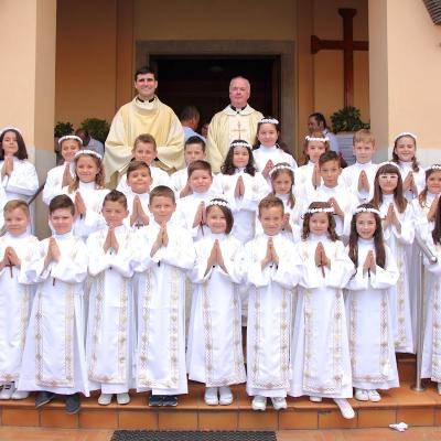 11 iunie: Roma: Toţi cu inima curată, ţie, Doamne, îţi mulţumim! Prima sfântă Împărtăşanie la Grotte Celoni