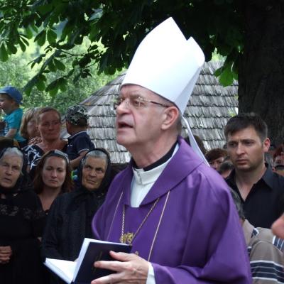 22 iunie: Ciugheş: Funeraliile părintelui Alixandru Gabor
