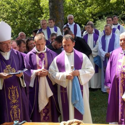 5 august: Ciugheş: Hramul bisericii şi lansarea monografiei satului