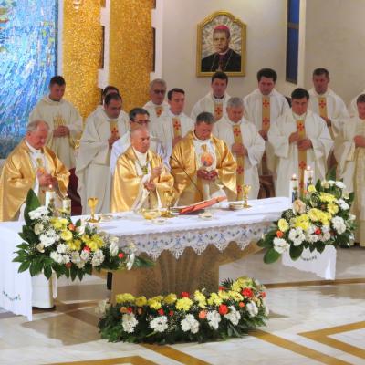 22 august: Iaşi (catedrala): Hramul catedralei "Sfânta Fecioară Maria, Regină"
