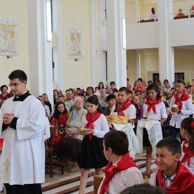 3 septembrie: Horleşti: Conferirea Mirului