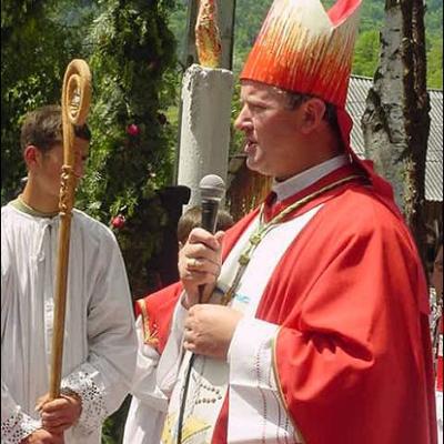 8-9 iunie: Oferirea mirului în parohiile Berzunţi, Stufu, Focuri, şi Cireşoaia