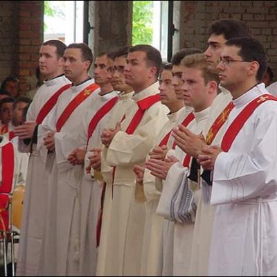 29 iunie: Sfinţiri de preoţi