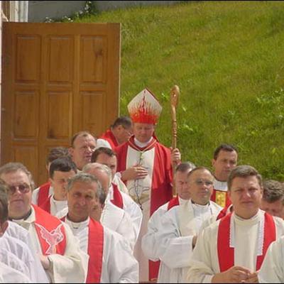 13 iulie: Mirul în Parohiile Dofteana şi Moineşti