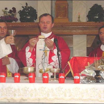 13 iulie: Mirul în Parohiile Dofteana şi Moineşti