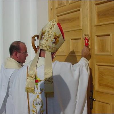 28 septembrie: Sfinţire de biserică la Săbăoani
