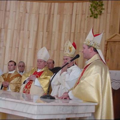 28 septembrie: Sfinţire de biserică la Săbăoani