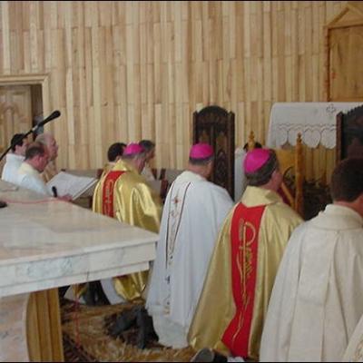 28 septembrie: Sfinţire de biserică la Săbăoani