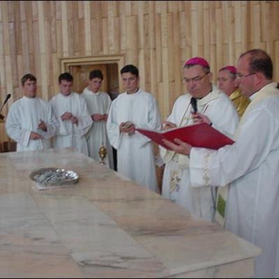 28 septembrie: Sfinţire de biserică la Săbăoani