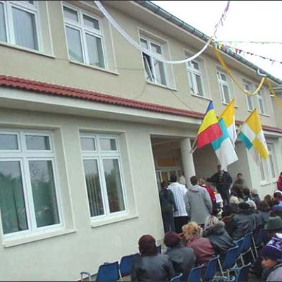 13 octombrie: Inaugurarea grădiniţei de la Gherăeşti