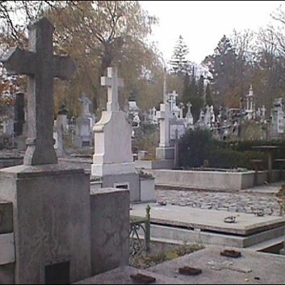 2 noiembrie: Rugăciuni pentru cei răposaţi