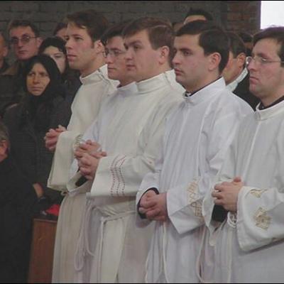 15 decembrie: Sfinţire de diaconi la Iaşi