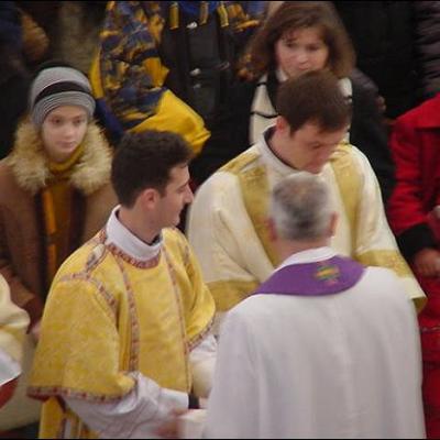 15 decembrie: Sfinţire de diaconi la Iaşi