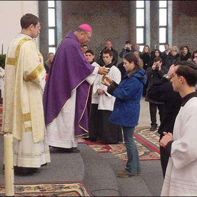 15 decembrie: Sfinţire de diaconi la Iaşi