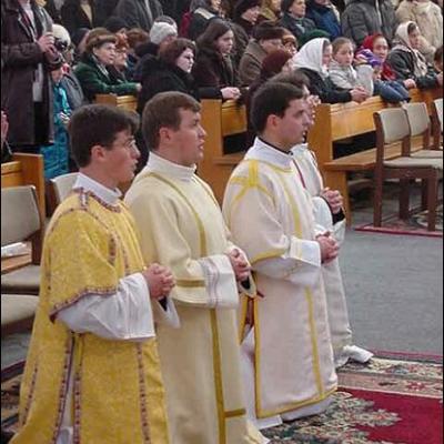 15 decembrie: Sfinţire de diaconi la Iaşi