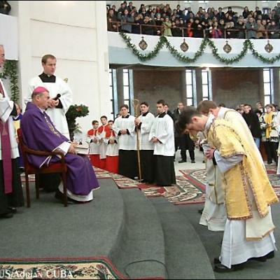 15 decembrie: Sfinţire de diaconi la Iaşi