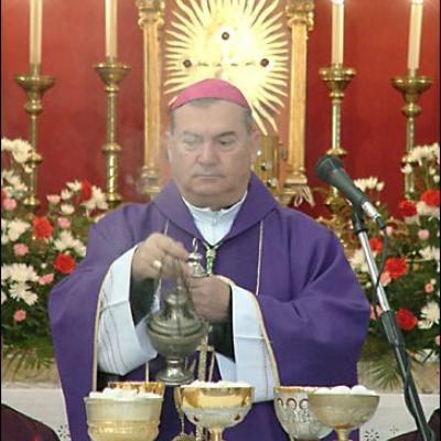 15 decembrie: Sfinţire de diaconi la Iaşi
