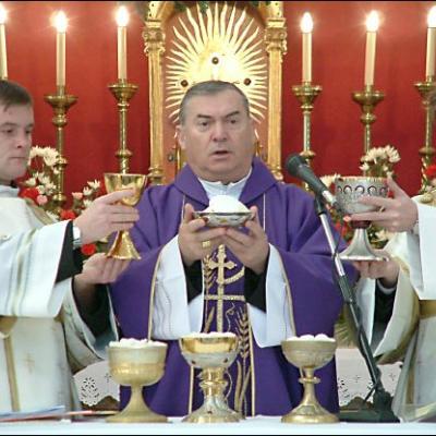 15 decembrie: Sfinţire de diaconi la Iaşi
