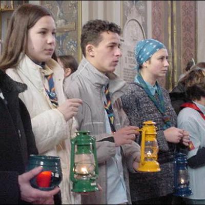 20 decembrie: Distribuirea Luminii Păcii de la Betleem