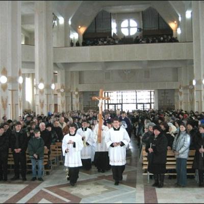 Vizită pastorală în Parohia Bacău Sfânta Cruce