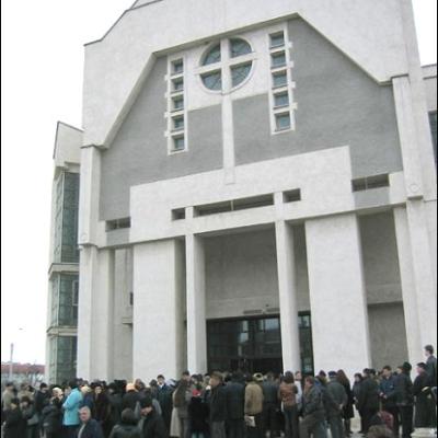 Vizită pastorală în Parohia Bacău Sfânta Cruce