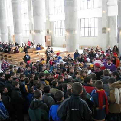 Vizită canonică în Parohia 'Fericitul Ieremia' din Bacău