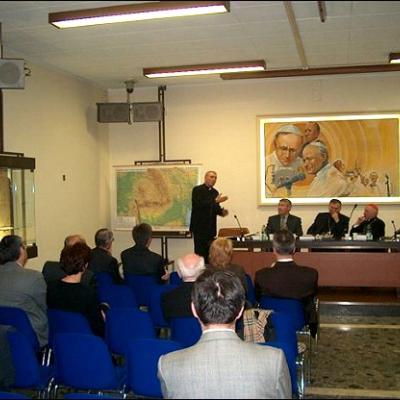 4 aprilie: Lansare de carte la Radio Vatican
