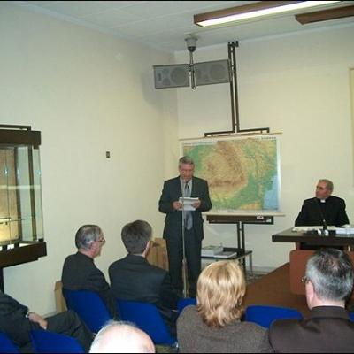 4 aprilie: Lansare de carte la Radio Vatican