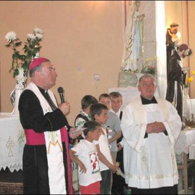 Vizită canonică în Parohia Băluşeşti