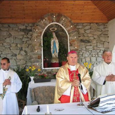 Vizită canonică în Parohia Băluşeşti