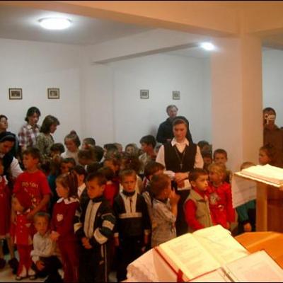 Sfinţirea capelei din Grădiniţa 'Sfânta Familie' la Gherăeşti