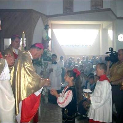 Sfinţire de biserică la Dofteana