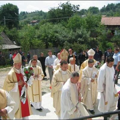 Sfinţire de biserică la Dofteana