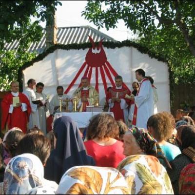 Inaugurarea unei case pentru surori la Raducăneni