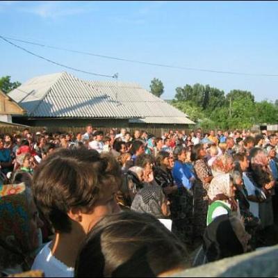 Inaugurarea unei case pentru surori la Raducăneni