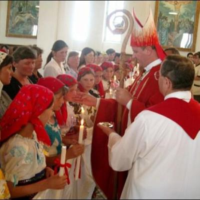 Administrarea Mirului în Parohia Fărcăşeni